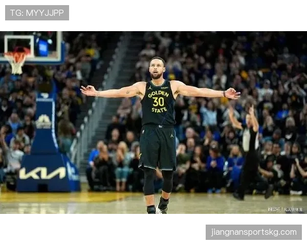 库里三分精准提升球队挡拆效率 拉开进攻空间显著