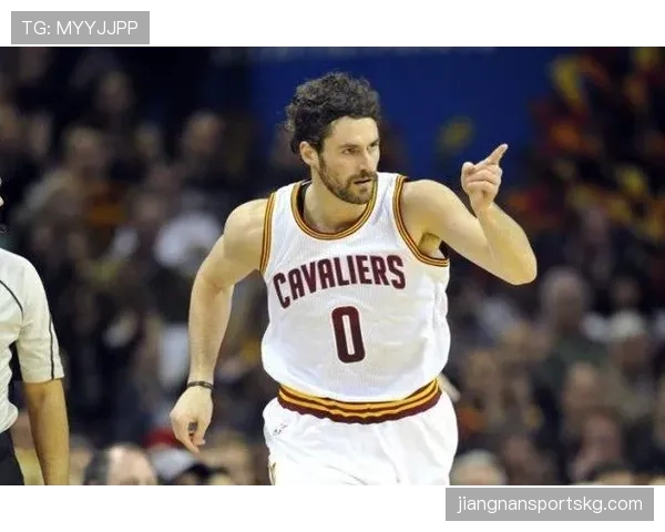 杰·伦·杰克逊二世利用挡拆拉开空间 打造球队高效三分火力