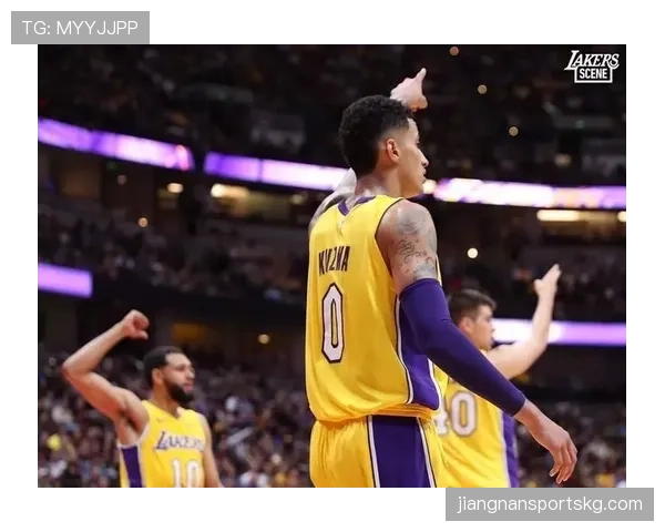 库兹马无球跑位提升投篮效率 拉开与队内得分手差距