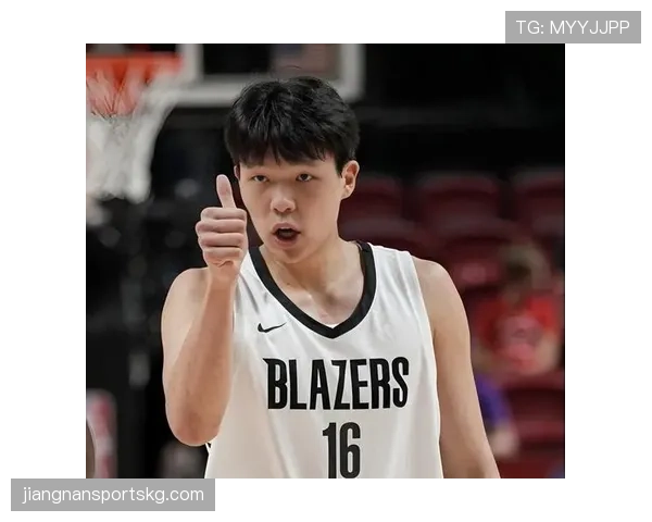 杨瀚森篮下高效砍分对比前赛季表现明显提升