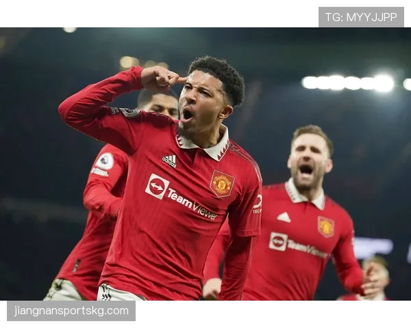 曼联的战术革命为何成笑柄？阵容矛盾撕裂红魔，争冠之路已成幻梦！