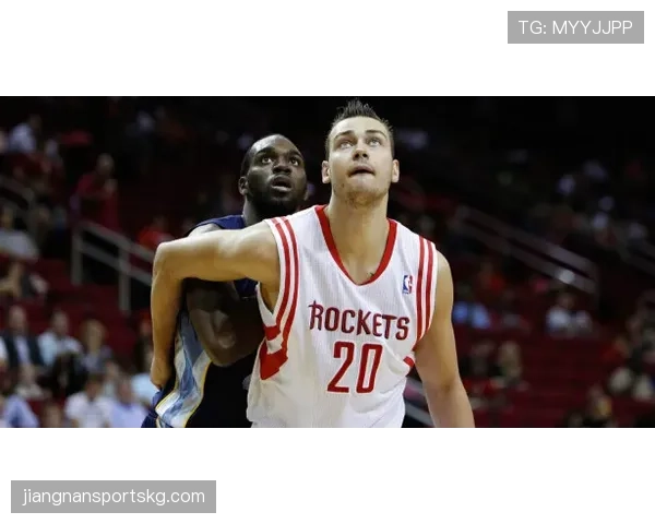 申京挡拆拉开空间提升切入效率助火箭内线崛起